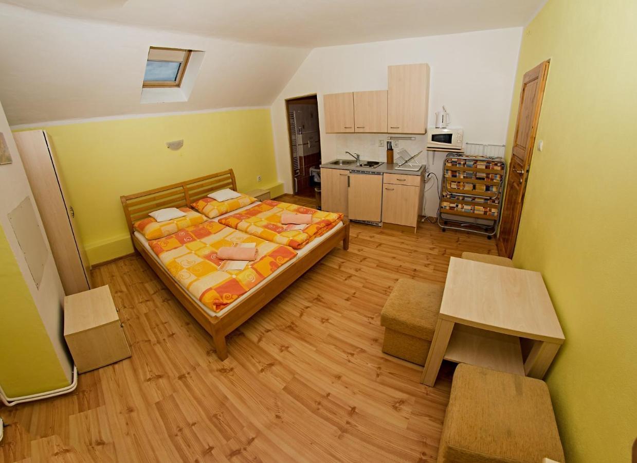 Apartamento Vila Rhea Važec Exterior foto