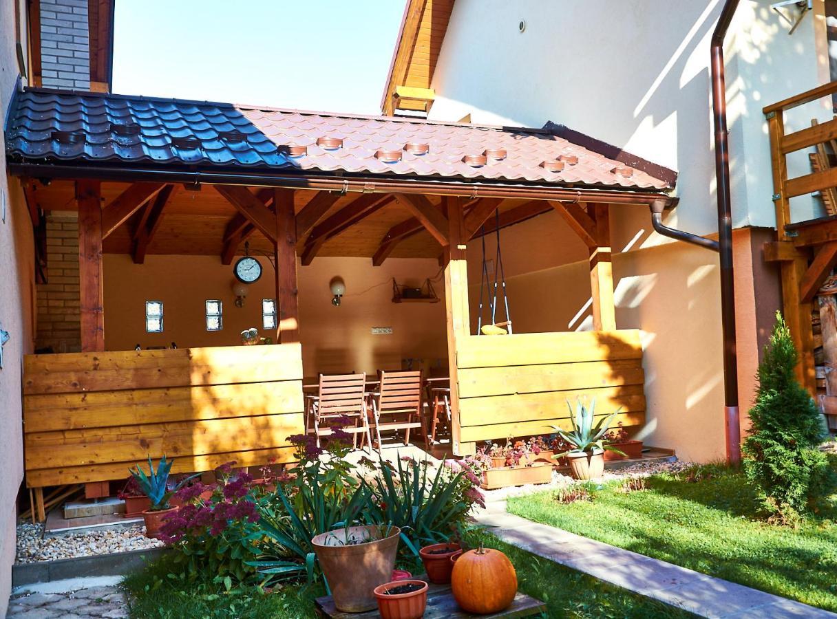 Apartamento Vila Rhea Važec Exterior foto